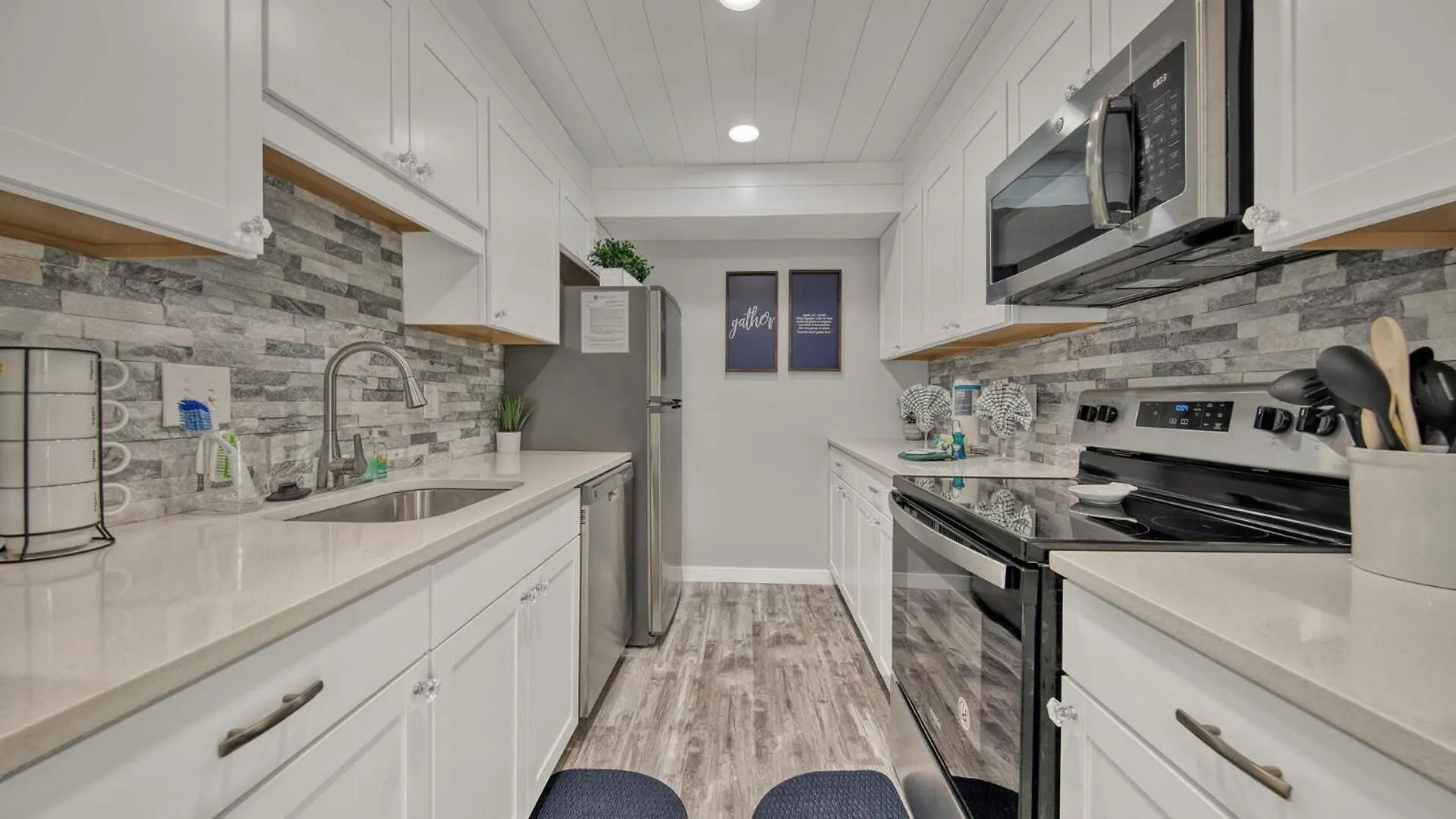 Southbay By The Gulf 72 A Remodeled Townhome With Private Beach Access Only 75 Yards To The Beach Destin Holiday home